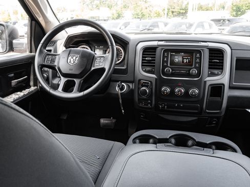 Used 2018 RAM 1500 Express AWD/4WD image 28