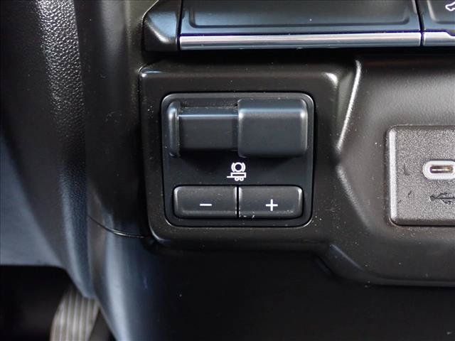 Used 2021 Chevrolet Silverado 1500 Custom AWD/4WD image 18
