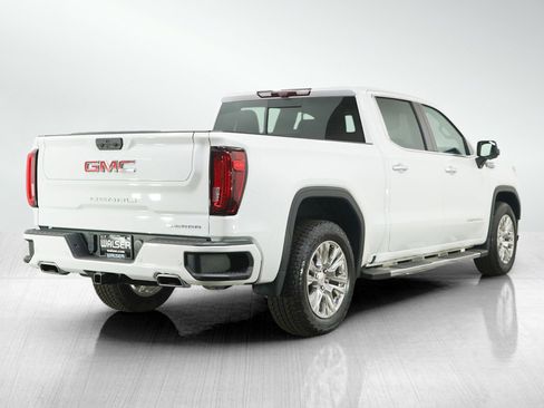 Used 2022 GMC Sierra 1500 Denali w/ Technology Package AWD/4WD image 5