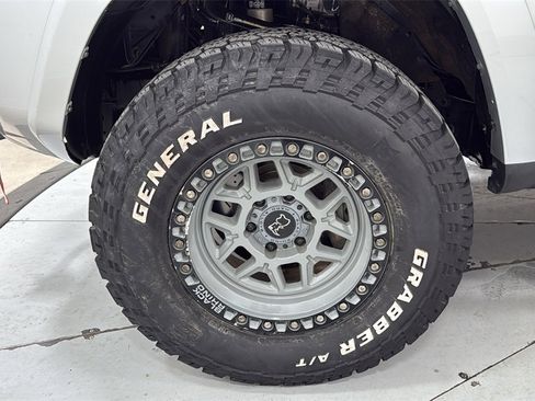 Used 2016 Toyota 4Runner SR5 image 24