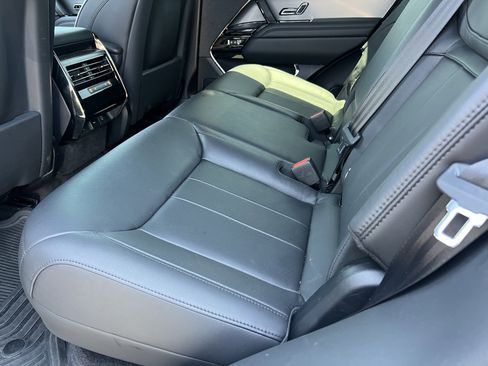 Certified 2025 Land Rover Range Rover Sport S AWD/4WD image 32