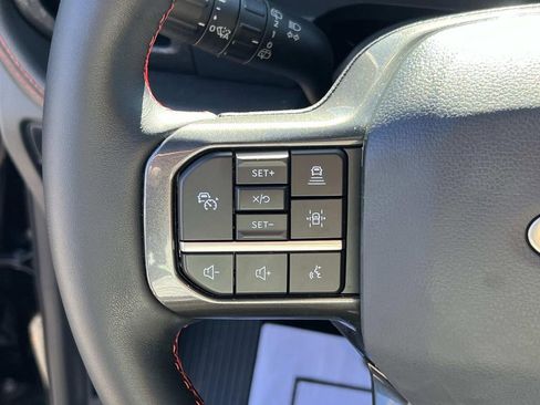 Used 2024 Ford Expedition Limited image 25