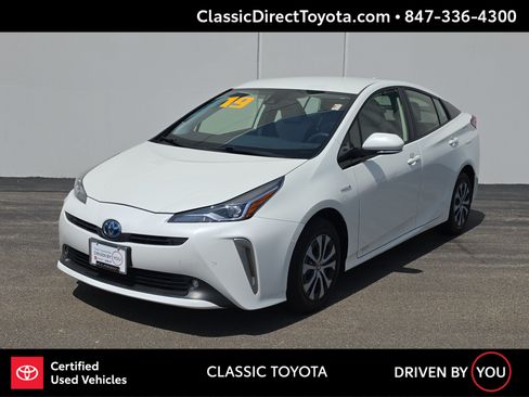 Certified 2019 Toyota Prius LE AWD/4WD image 1