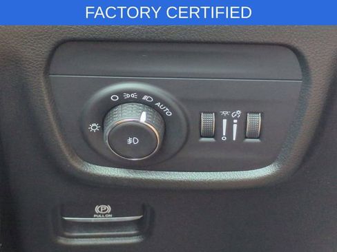 Certified 2022 Jeep Grand Cherokee Summit w/ Adv Protech Group IV RWD image 23