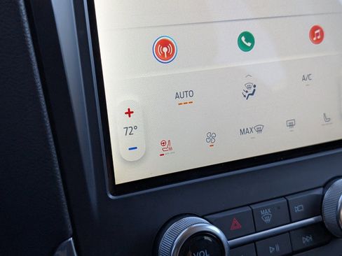 Used 2024 Ford Edge Titanium image 16