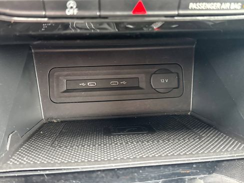 Used 2021 Volkswagen Atlas SEL R-Line image 34