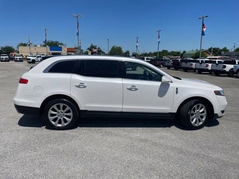 Used 2014 Lincoln MKT FWD image 11