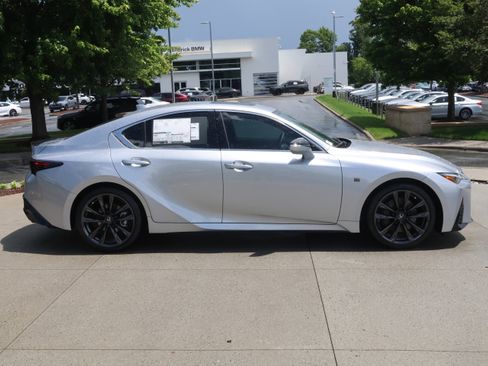 Used 2025 Lexus IS 350 F Sport image 10