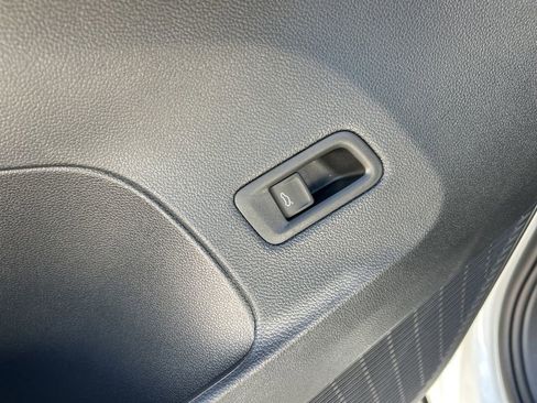 New 2026 Volkswagen Atlas SE image 14