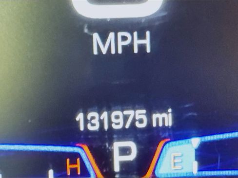 Used 2019 Chrysler 300 Touring w/ Sport Appearance Package image 12