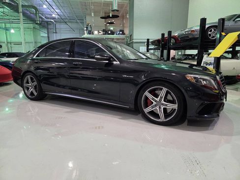Used 2014 Mercedes-Benz S 63 AMG 4MATIC Sedan w/ Rear Seat Package image 3