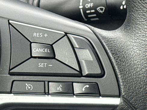 Used 2025 Nissan Altima 2.5 SV image 19