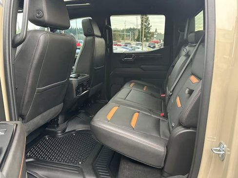 Used 2022 GMC Sierra 1500 AT4 w/ AT4 Premium Package image 11