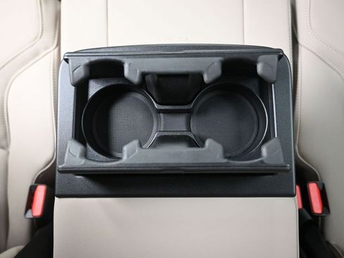 New 2026 Volvo XC90 B6 Plus w/ Protection Package Premier image 24