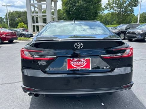 Used 2025 Toyota Camry SE FWD image 8