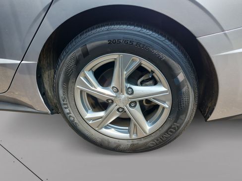 Used 2023 Hyundai Sonata SE FWD image 14
