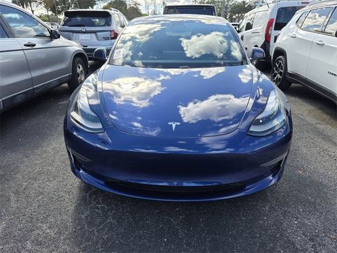 Used 2021 Tesla Model 3 Standard Range Plus image 2