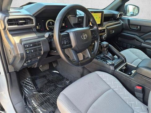 Certified 2026 Toyota Tacoma SR5 AWD/4WD image 9