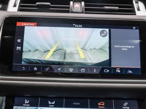 Used 2018 Land Rover Range Rover Sport HSE AWD/4WD image 32