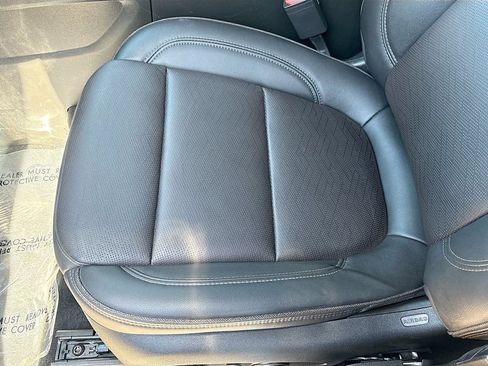 Used 2023 Chevrolet Traverse High Country AWD/4WD image 20