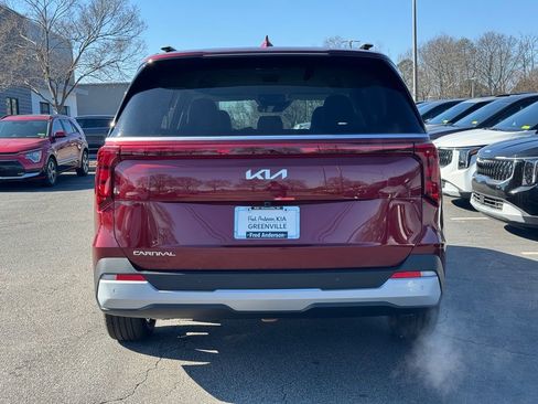 New 2026 Kia Carnival EX image 4