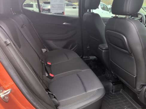 Used 2022 Buick Encore GX Select image 17