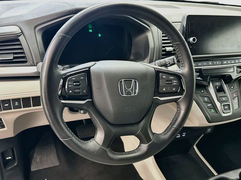 Used 2025 Honda Odyssey EX-L image 18