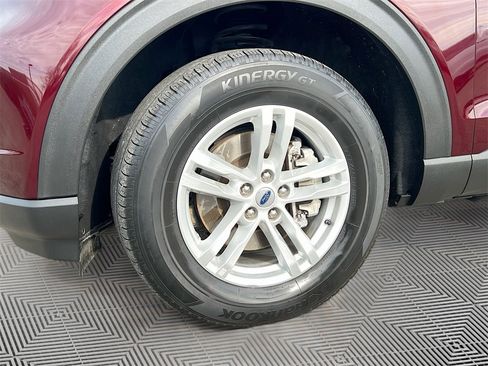 Used 2022 Ford Explorer XLT w/ Equipment Group 202A image 32