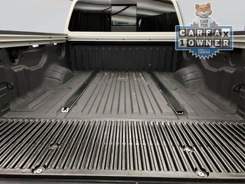 Used 2017 Nissan Titan SL image 13