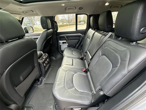 Used 2024 Land Rover Defender 130 S image 23