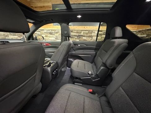 Used 2024 Chevrolet Traverse Z71 AWD/4WD image 31