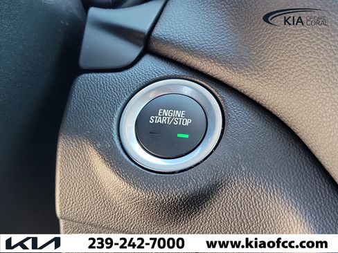 Used 2020 Chevrolet Equinox LT FWD image 27