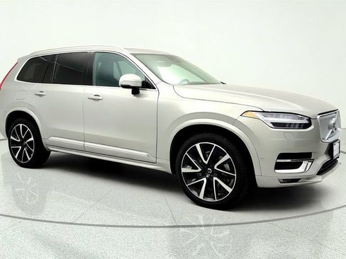 Used 2024 Volvo XC90 B6 Plus w/ Protection Package Premier AWD/4WD image 3