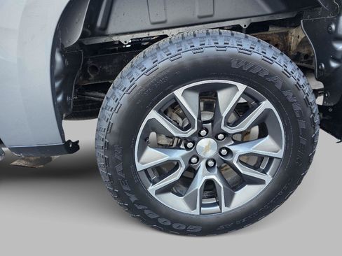 Used 2023 Chevrolet Silverado 1500 LT image 24