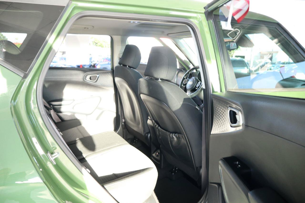 Used 2021 Kia Soul EX FWD image 35