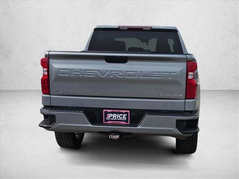 Used 2024 Chevrolet Silverado 1500 Custom image 6