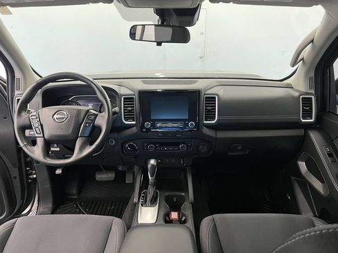 Used 2024 Nissan Frontier SV w/ Technology Package AWD/4WD image 14