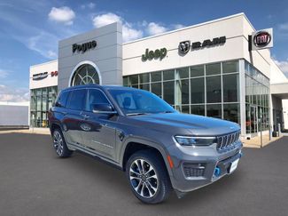 Used 2023 Jeep Grand Cherokee Overland w/ Advanced Protech Group III AWD/4WD video 1