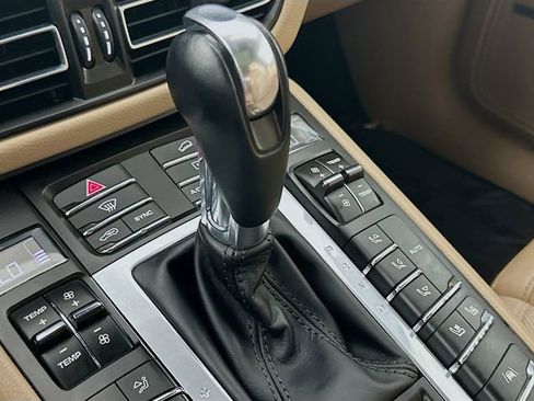 Used 2019 Porsche Macan image 17