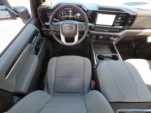 Used 2025 GMC Sierra 2500 SLT w/ SLT Convenience Package AWD/4WD image 6