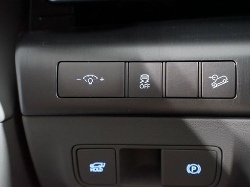 Used 2026 Hyundai Kona Limited FWD image 27