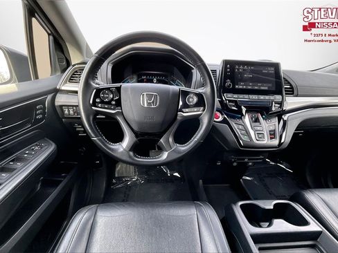 Used 2023 Honda Odyssey Touring image 8