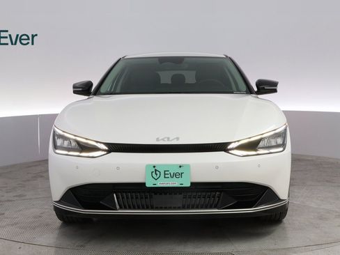 Used 2024 Kia EV6 Wind image 3
