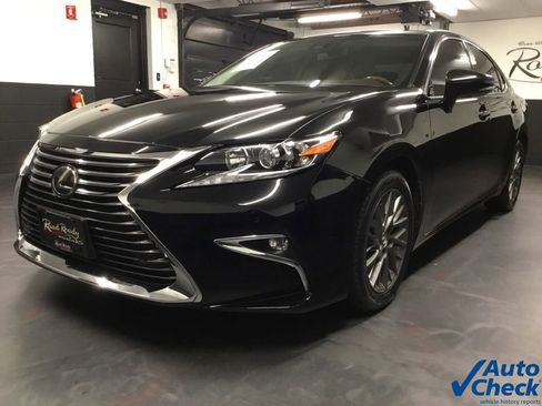 Used 2018 Lexus ES 350 w/ Navigation System Package image 5