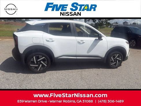 Used 2026 Nissan Kicks SV FWD image 9
