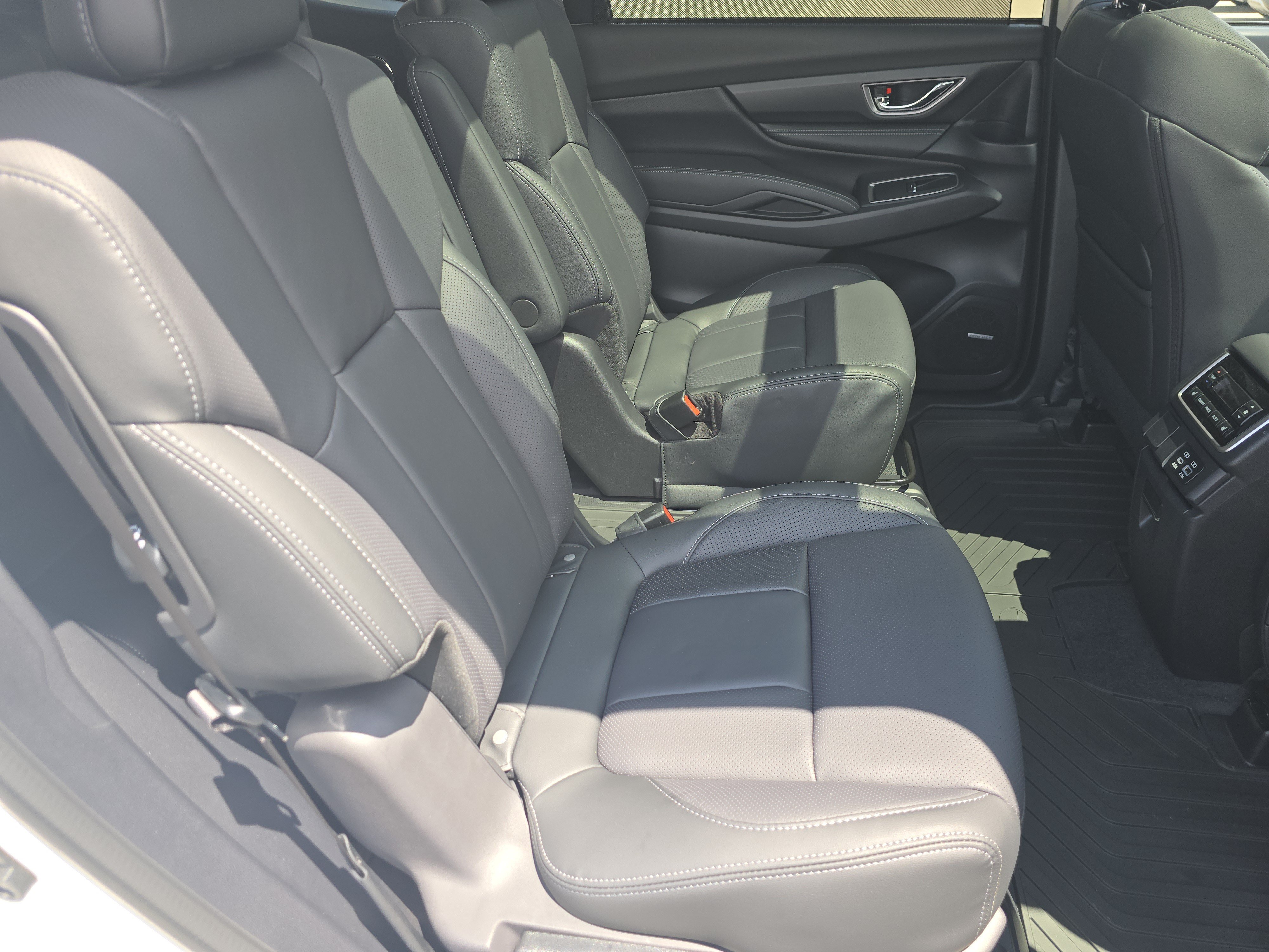 New 2026 Subaru Ascent Limited w/ Popular Package #2 AWD/4WD image 18