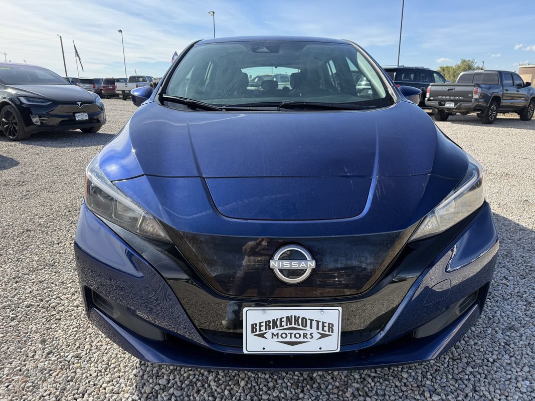 Used 2025 Nissan Leaf S FWD image 3