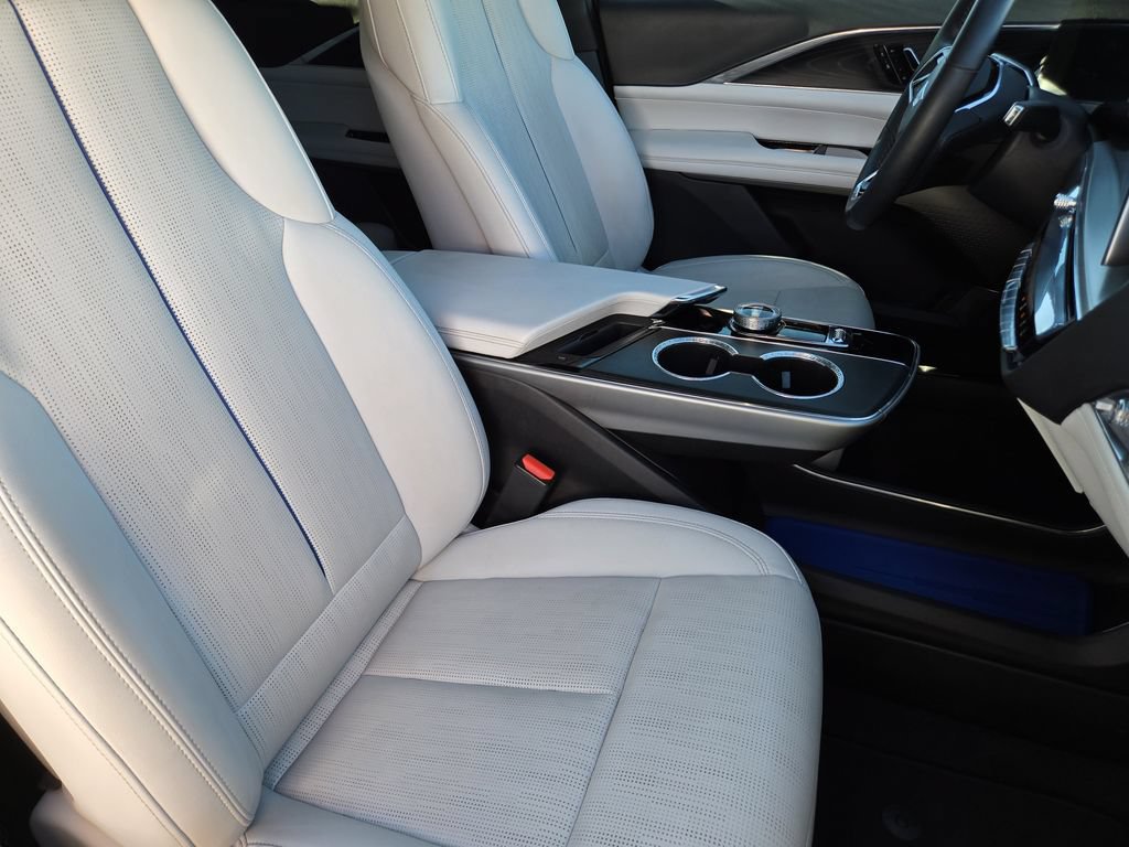 Certified 2024 Cadillac Lyriq Sport AWD/4WD image 8