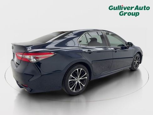 Used 2018 Toyota Camry SE image 9