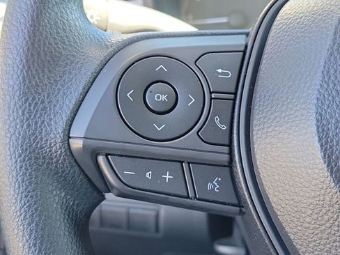 Used 2025 Toyota Corolla LE image 30